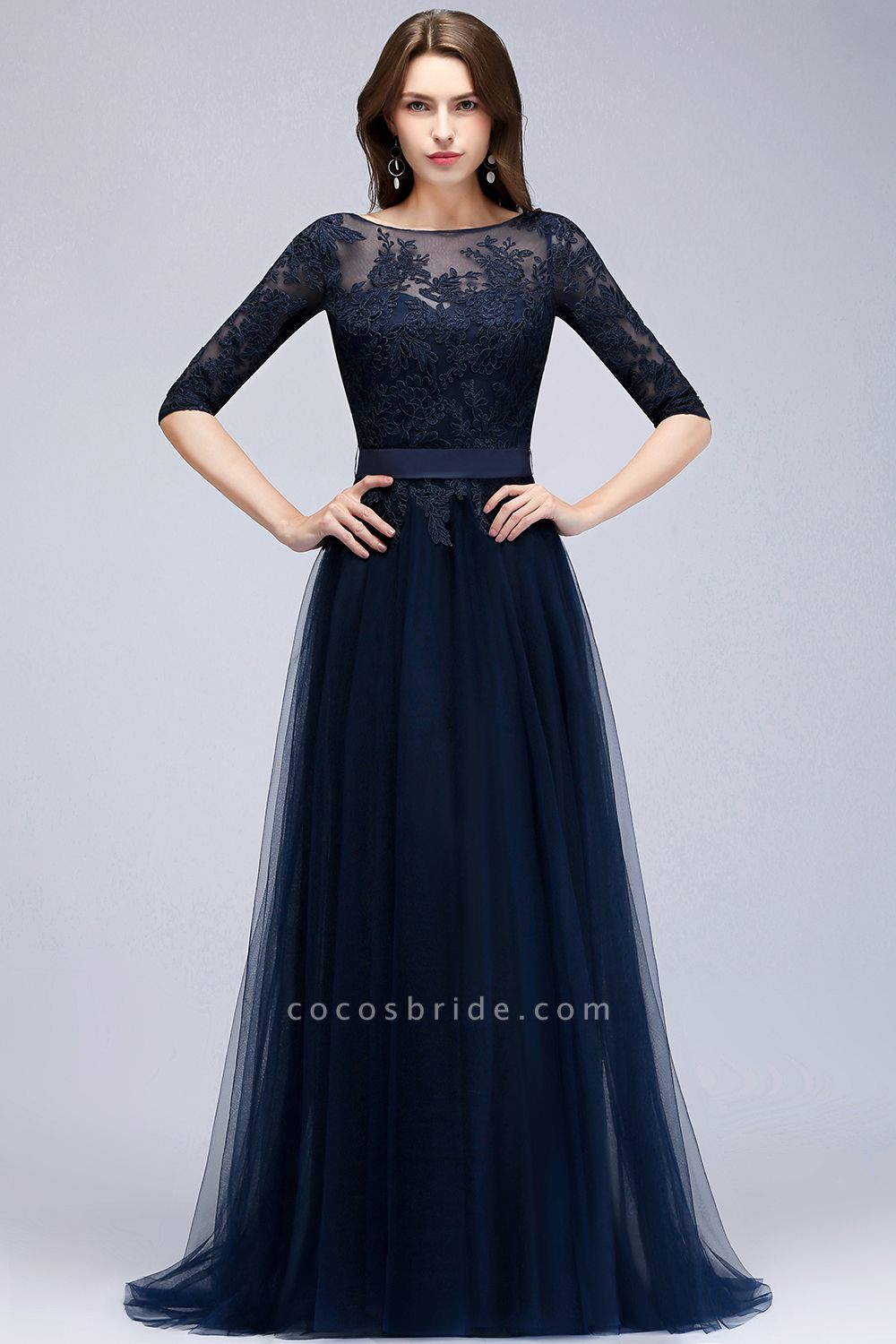 Elegant Navy Half-Sleeves Lace Bridesmaid Dresses with Appliques