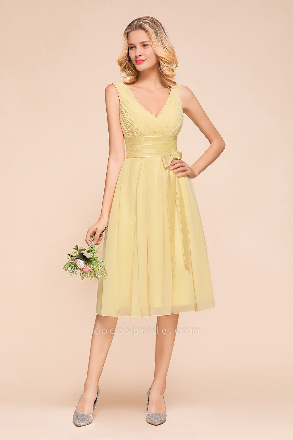 Classy Wide Straps V-neck A-line Knee-length Chiffon Bridesmaid Dress With Bowknot