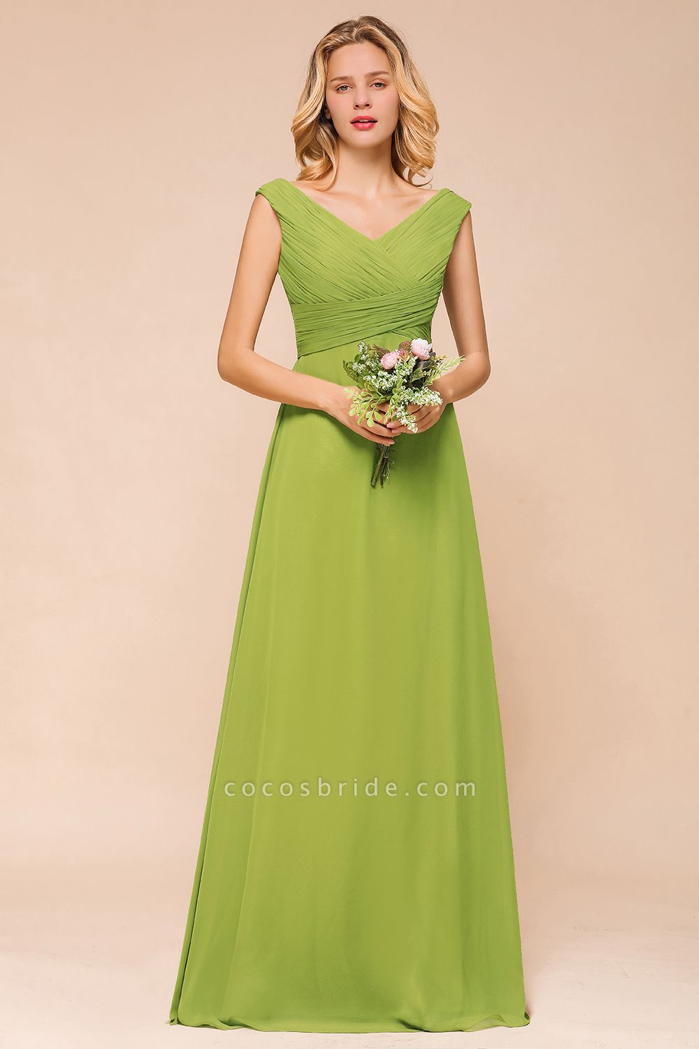 Erschwingliches langes A-Linien-Chiffon-Grün-Brautjungfernkleid mit V-Ausschnitt