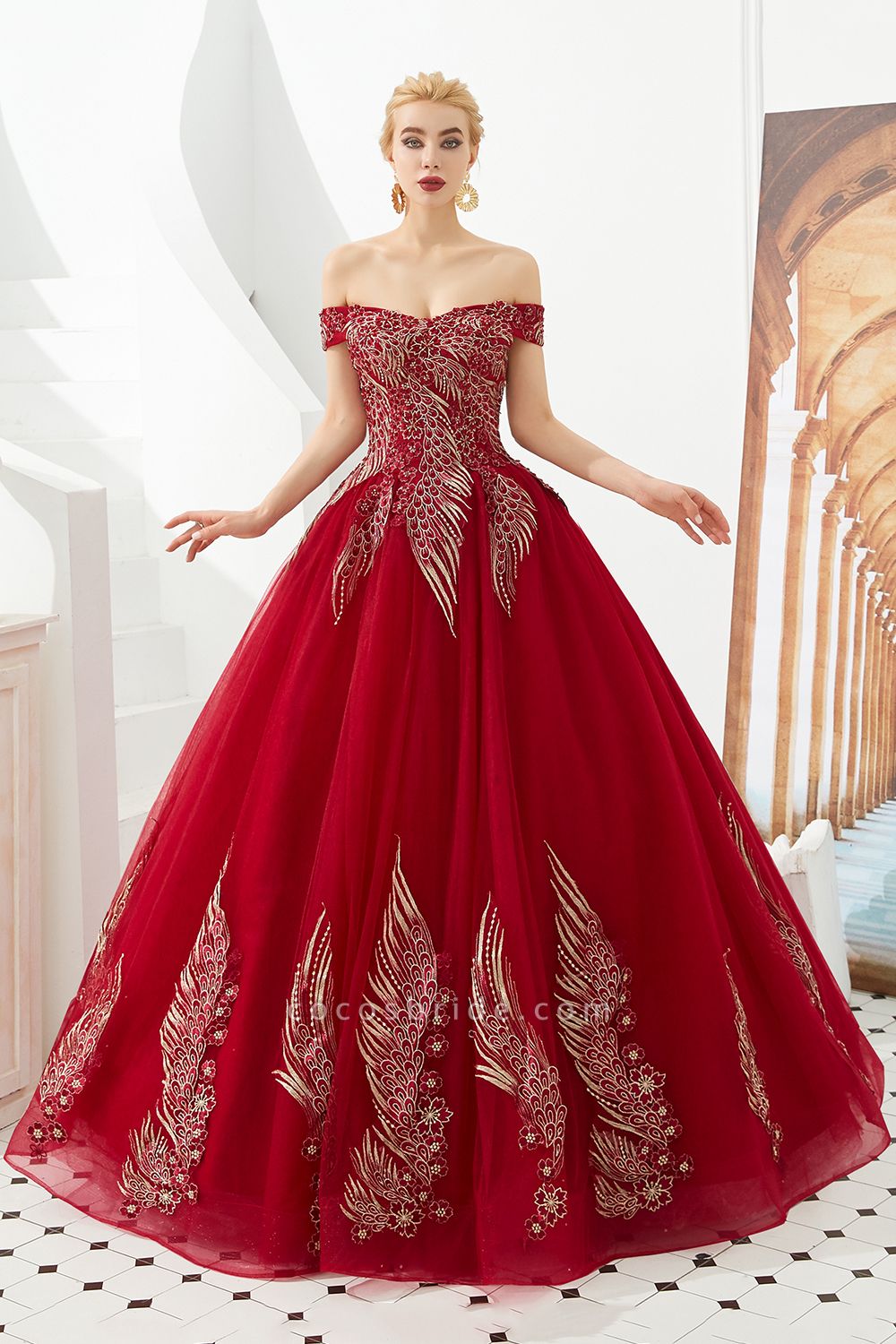 Beautiful Off-the-shoulder Tulle Ball Gown Prom Dress