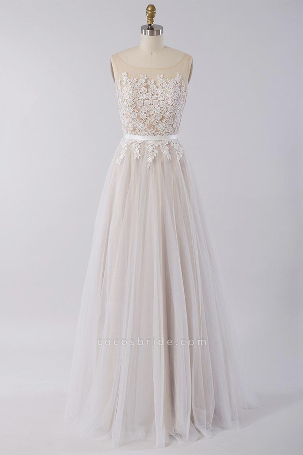 Graceful Appliques Tulle A-line Wedding Dress