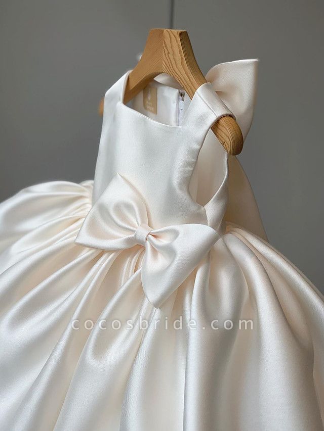Princess / Ball Gown Short / Mini Wedding / Party Flower Girl Dresses - Satin Sleeveless Square Neck With Bow(S) / Pleats