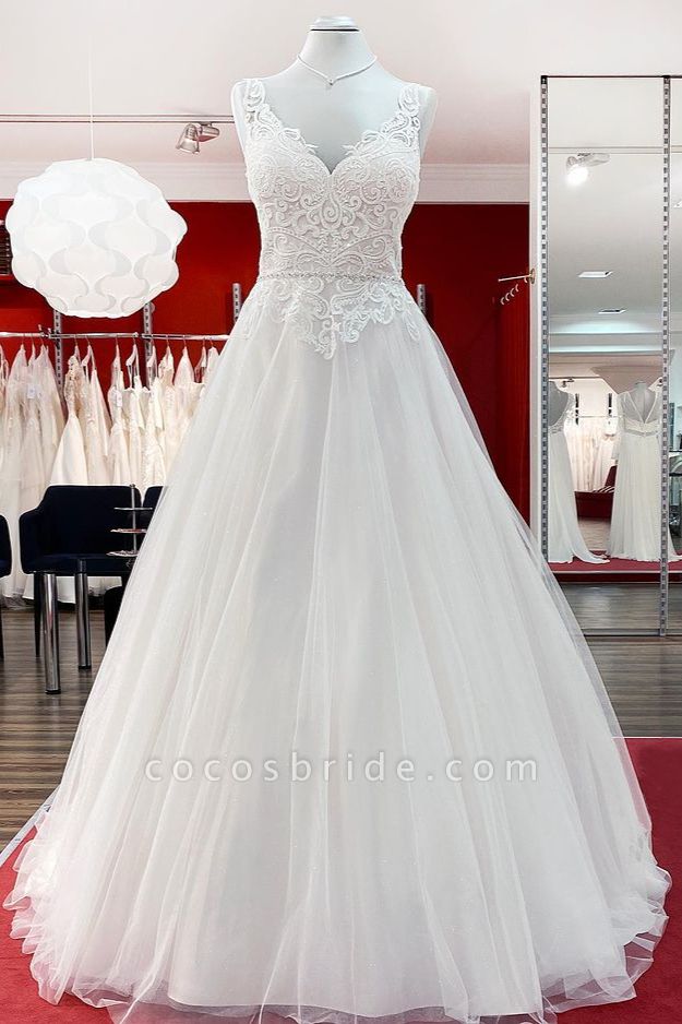 Elegantes langes bodenlanges Brautkleid in A-Linie mit Prinzessinnen-Tüll und Rüschen