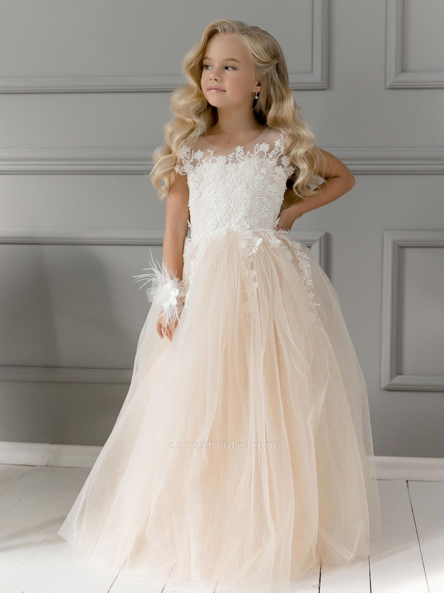 Simple Long A-line Tulle Flower Girl Dresses with Appliques Lace