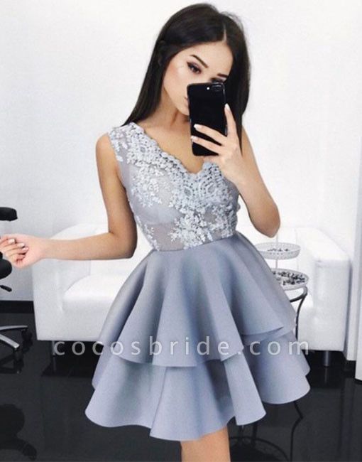 Elegant Short A-line V-neck Lace Layers Homecoming Dresses