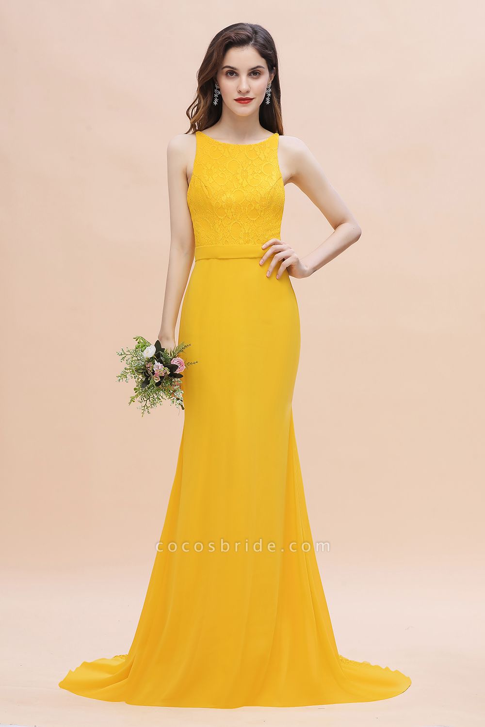 Leuchtend gelbes Meerjungfrau-Brautjungfernkleid mit Juwelenausschnitt, rückenfreies Kleid für Hochzeitsgäste