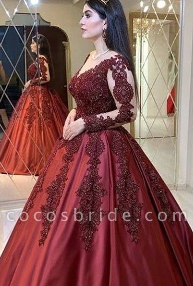 Gorgeous Red Appliques V-neck Long Sleeve Ball Gown Prom Dresses