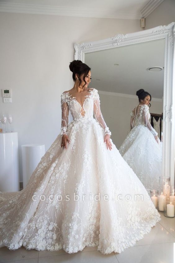 Exquisite Long A-line Sweetheart Tulle Lace Backless Wedding Dress with Sleeves