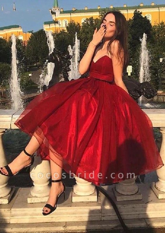 Charming Red Sweetheart Tea-length Ball Gown Prom Dresses