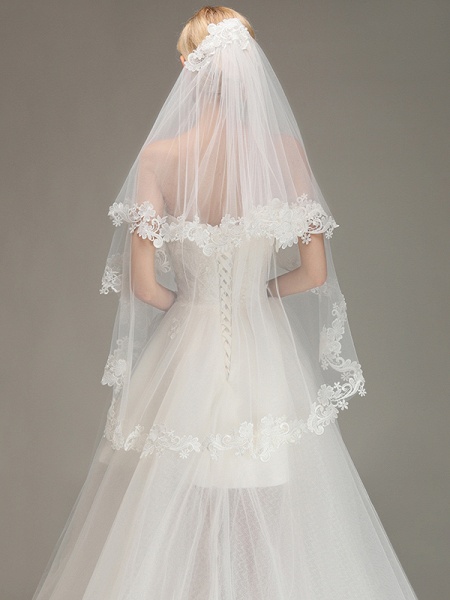 Two Layers Lace Edge Tulle Wedding Veil with Comb_1