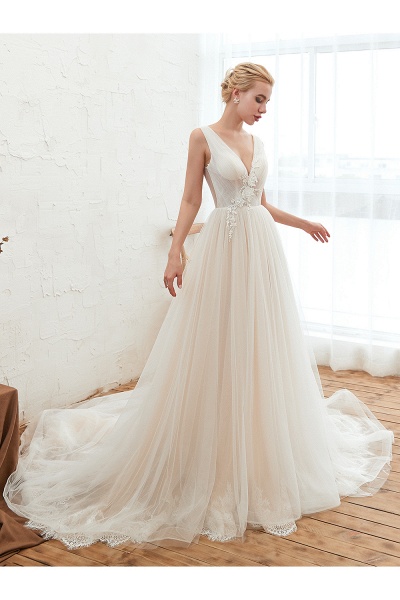 Romantic Wide Straps Deep V-neck A-Line Floor-length Tulle Wedding Dress_5