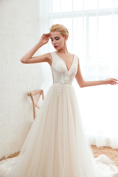 Romantic Wide Straps Deep V-neck A-Line Floor-length Tulle Wedding Dress_7