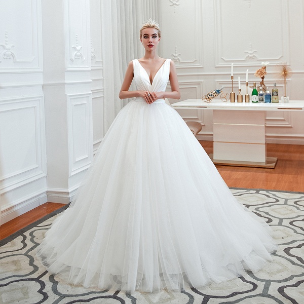 Romantic A-Line Tulle Wide Straps Deep V-neck Floor-length Wedding Dress_3