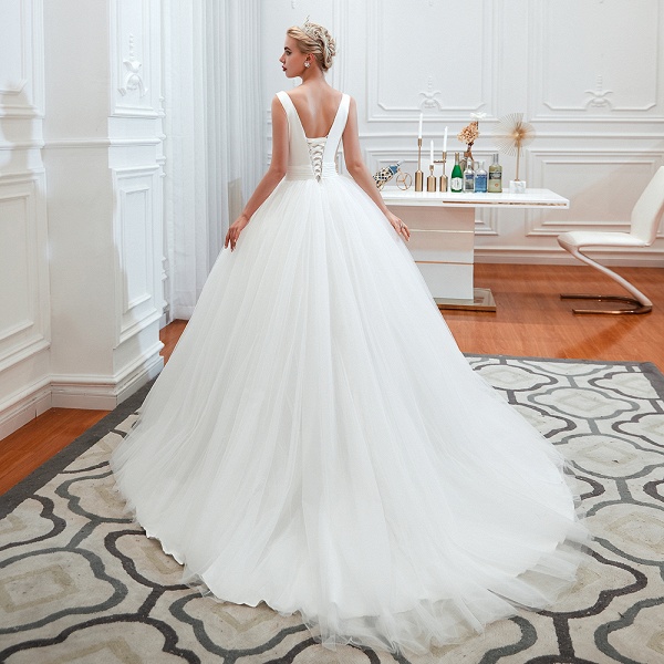 Romantic A-Line Tulle Wide Straps Deep V-neck Floor-length Wedding Dress_8