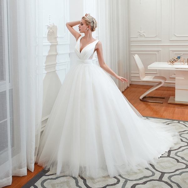 Romantic A-Line Tulle Wide Straps Deep V-neck Floor-length Wedding Dress_4