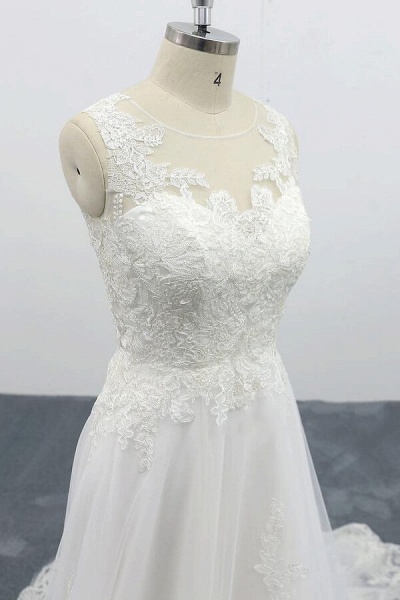 Elegant Appliques Tulle A-line Wedding Dress_6