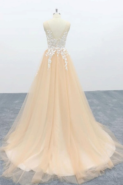 Graceful Appliques Tulle A-line Wedding Dress_3