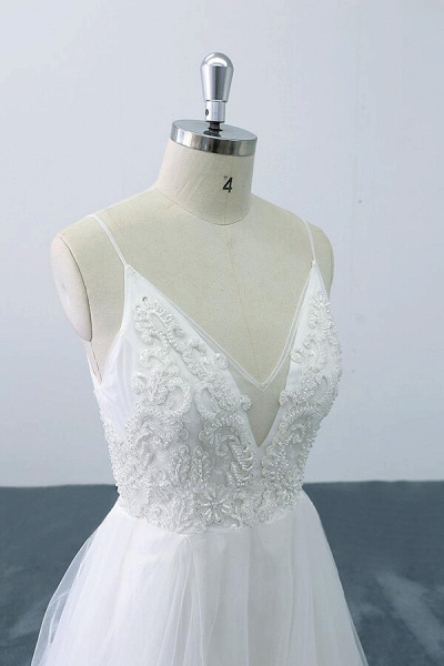 Chic Spaghetti Strap Appliques Tulle Wedding Dress_8