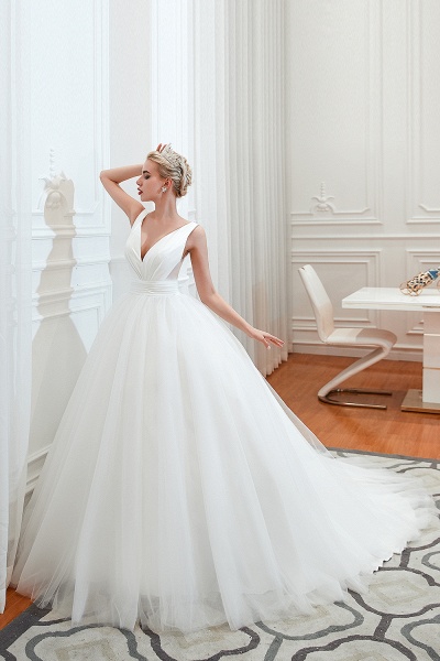 Elegant Lace-up Ruffle Tulle A-line Wedding Dress_1