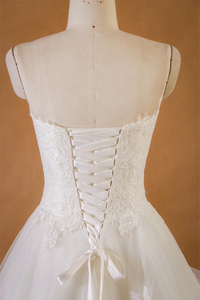Trägerloses, geschnürtes A-Linien-Hochzeitskleid aus Tüll_9