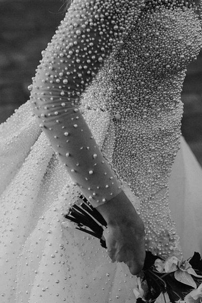 Precious Long Sleeve Beading Sheath Wedding Dress_5
