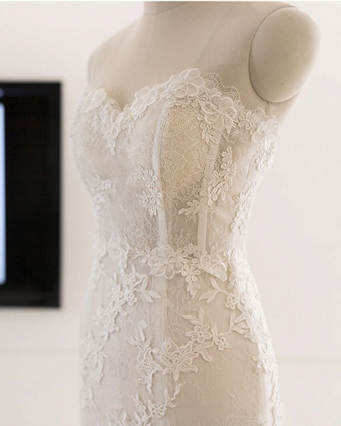 Sweetheart White Tulle Lace Sweep Train Mermaid Wedding Dress_3