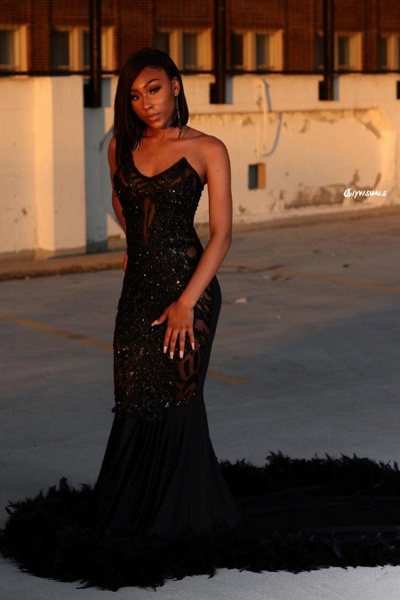 Stylish Black Strapless Appliques Lace Mermaid Prom Dress With Feather ...