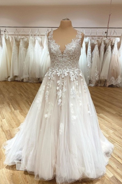 Elegant A-Line Deep V-neck Spaghetti Straps Appliques Lace Ruffles Tulle Wedding Dress_1