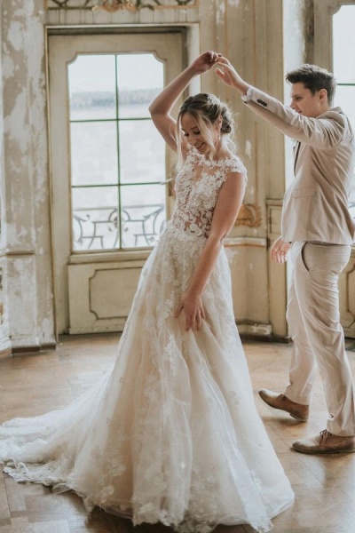 Boho Long A-line Tulle Wedding Dress with Lace Appliques_1