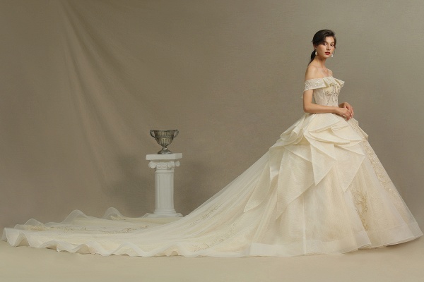 CPH243 Wunderschöne schulterfreie Blumenapplikationen Ballkleid Elfenbein Luxus Brautkleider_7
