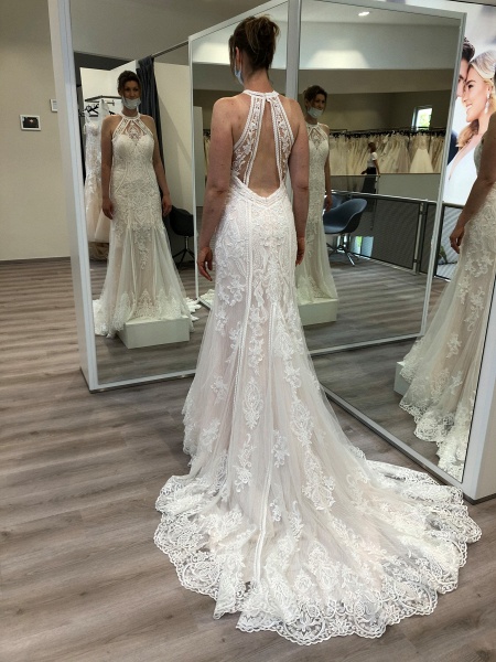 Elegant Halter Appliques Lace Backless Floor-length Mermaid Wedding Dress_2