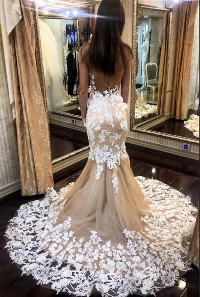 Vintage Off-the-Shoulder Appliques Lace Backless Floor-length Mermaid Wedding Dress_3