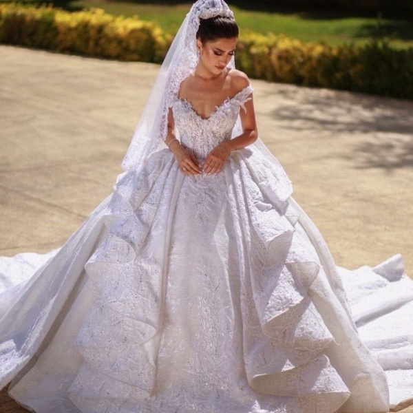 Gorgeous Long Ball Gown Off-the-shoulder Lace Wedding Dress_2