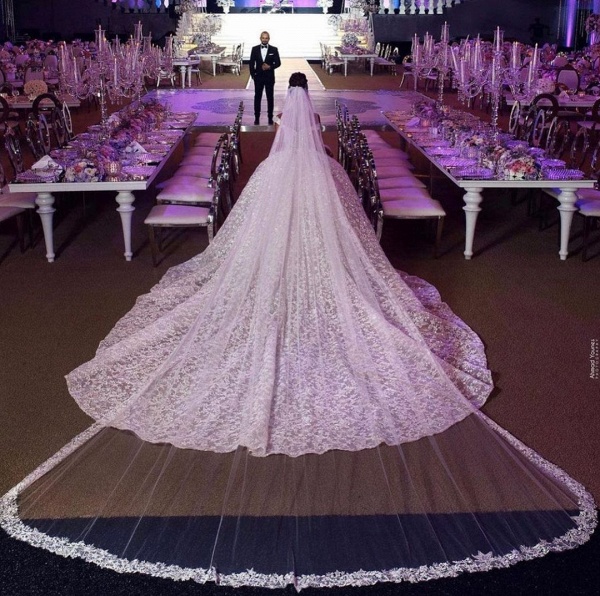 Long Princess Off-the-shoulder Lace Wedding Dress_3