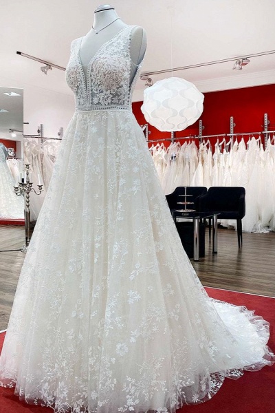 Beautiful Long A-Line Lace Appliques Tulle Open Back Wedding Dresses_3
