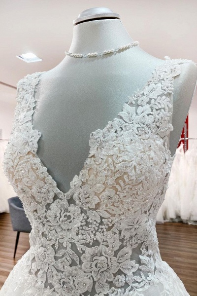 Long A-line V-neck Tulle Lace Eye-taking White Ruffles Wedding Dresses_5