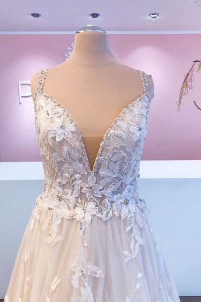 Romantic A-Line Sweetheart Appliques Lace Tulle Floor-length Wedding Dress_3