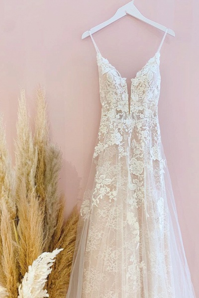 Stunning Spaghetti Straps A-Line Tulle Wedding Dress With Appliques Lace_1