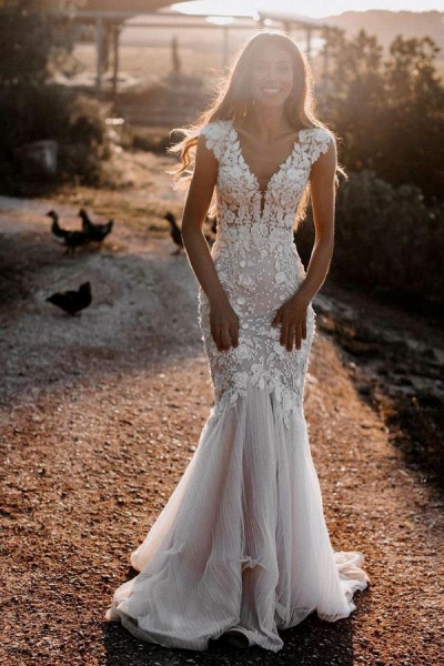 Elegant Long Mermaid Sweetheart Tulle Lace Backless Wedding Dress_1