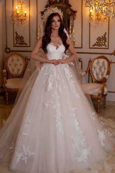 Stunning A-Line Bateau Tulle Floor-length Wedding Dress With Appliques Lace_1
