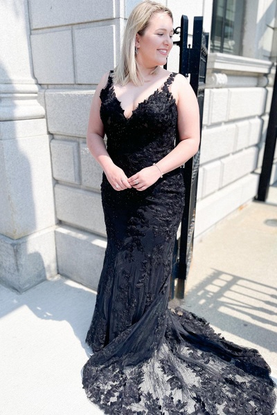 Charming Black Spaghetti Straps V-neck Appliques Lace Tulle Mermaid Prom Dress_1