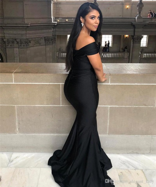 Black Off-the-shoulder Floor-length Backless Mermaid  Prom Dress_3