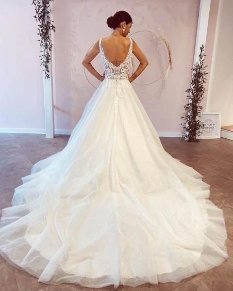 Stunning A-Line Deep V-neck Backless Wedding Dress With Appliques Lace_2