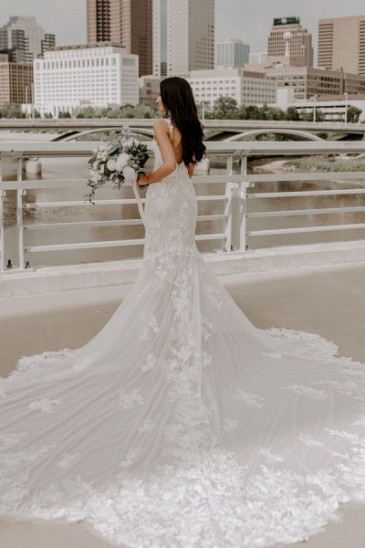 Elegant Long Mermaid V-neck Spaghetti Straps Lace Backless Wedding Dress_2