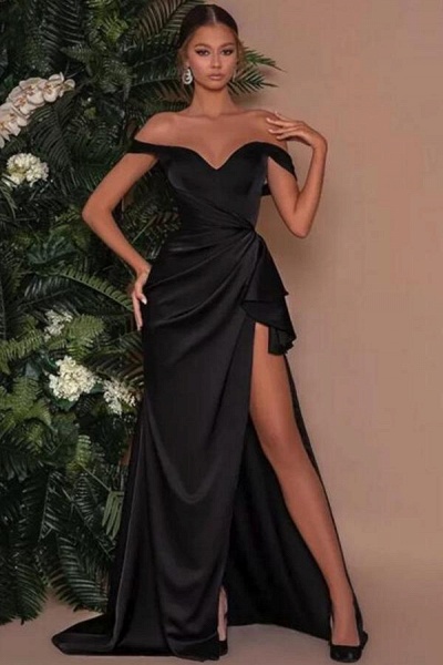 Einfaches, schwarzes, langes, schulterfreies Abendkleid im Meerjungfrau-Stil mit Schlitz_1