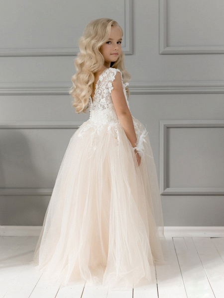 Simple Long A-line Tulle Flower Girl Dresses with Appliques Lace