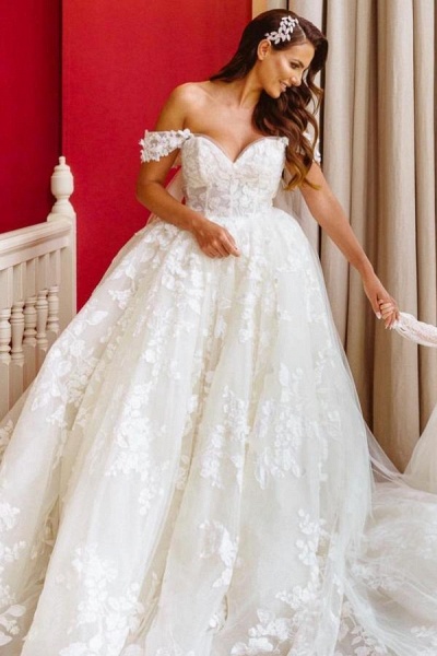 White Long Ball Gown Off the Shoulder Lace Tulle Wedding Dress with Chapel Train_2