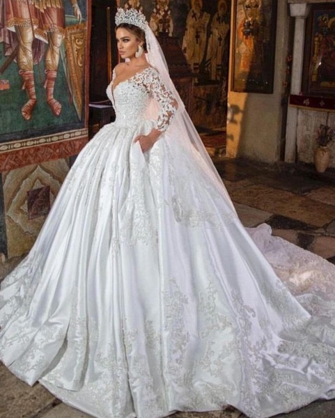 Gorgeous Long Sleeves Ball Gown V-neck 3D Floral Lace Wedding Dress with Pockets_3