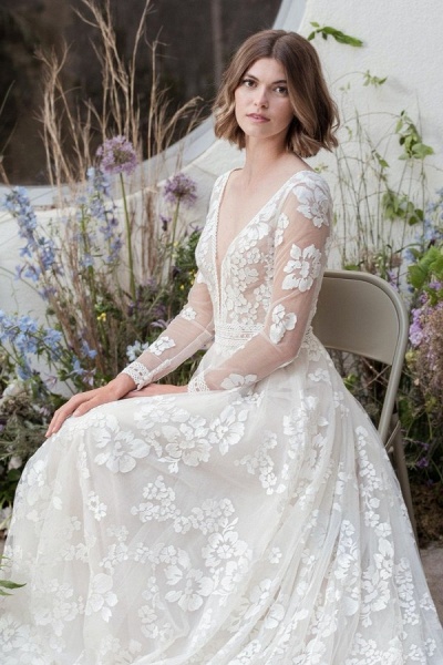 Gorgeous Long A-line V-neck Tulle Backless Lace Wedding Dresses with Sleeves_3
