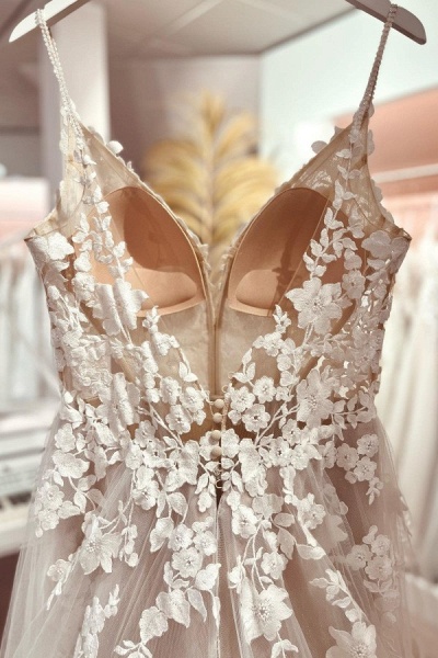 Boho Long A-line V-neck Tulle Lace Open Back Wedding Dresses_4
